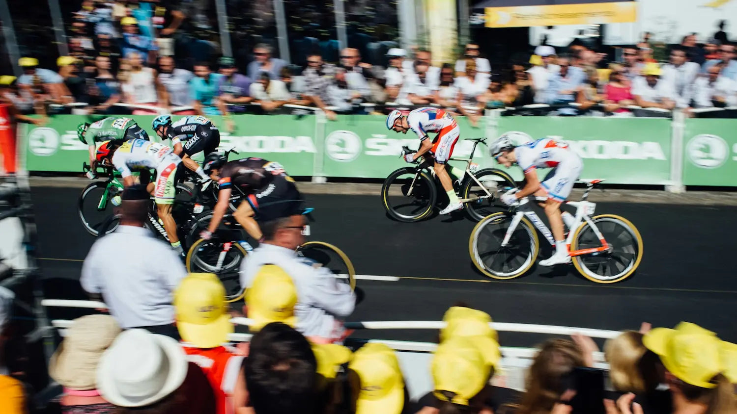 À quoi correspondent les 4 maillots distinctifs du Tour de France ?
